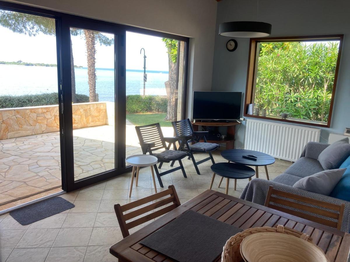 Karigador Beach House ภายนอก รูปภาพ